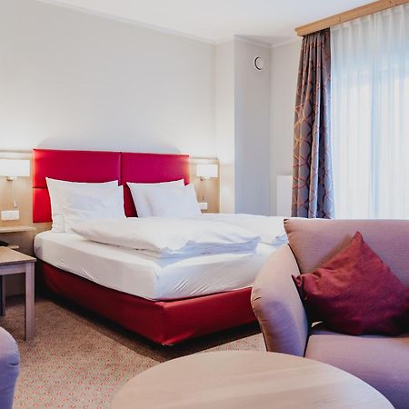 Hotel Hachinger Hof Oberhaching Εξωτερικό φωτογραφία