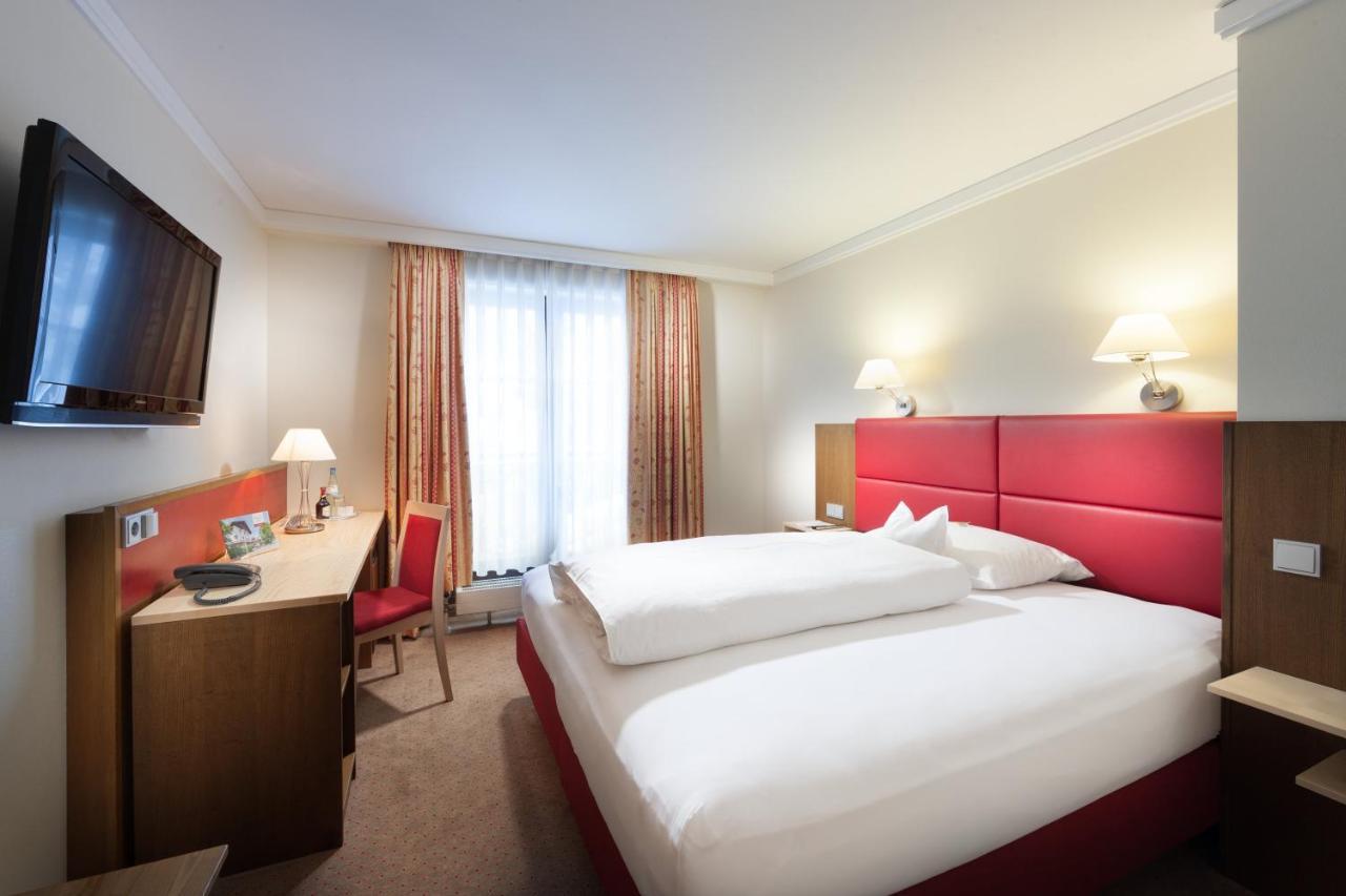 Hotel Hachinger Hof Oberhaching Εξωτερικό φωτογραφία