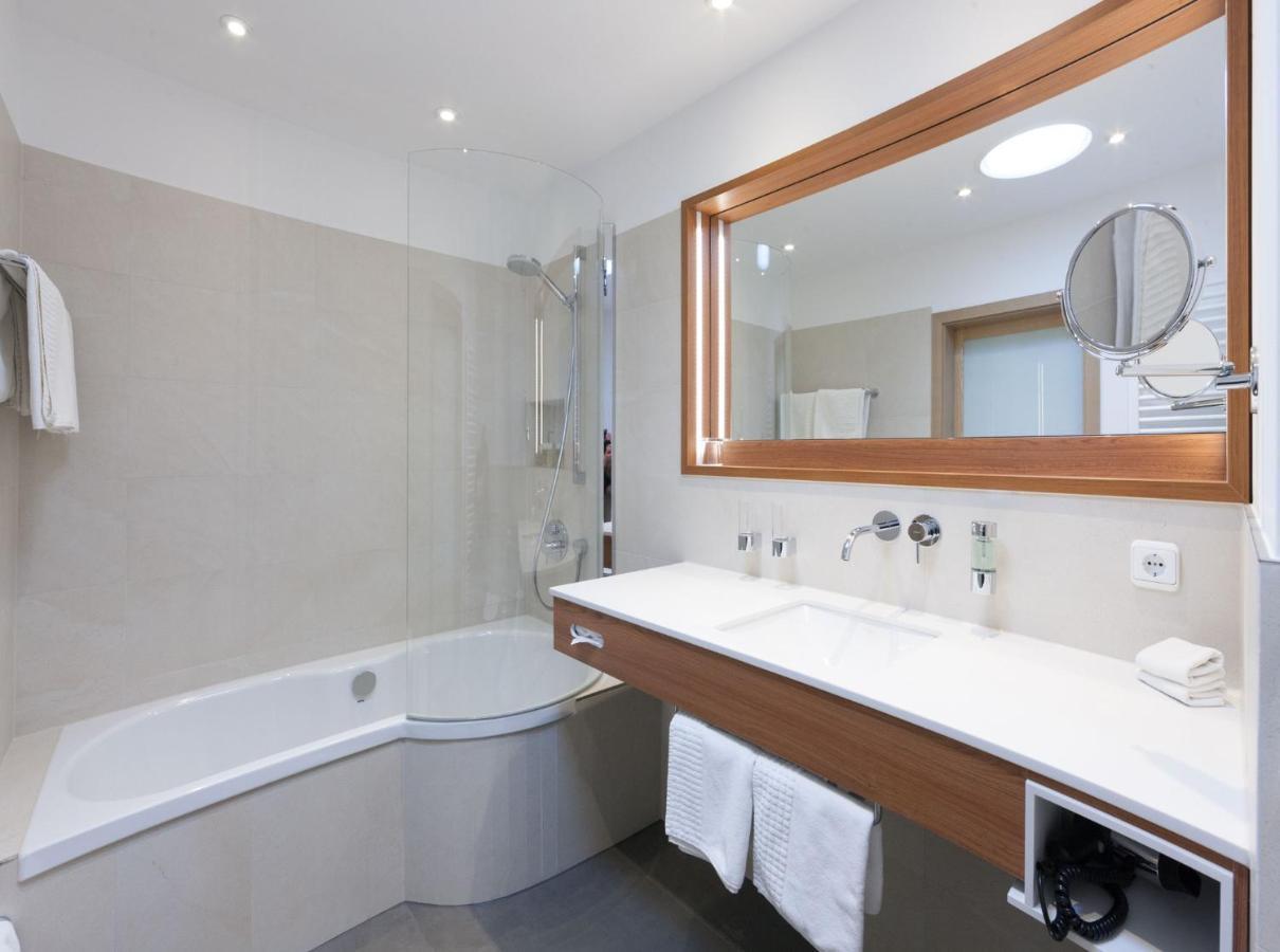 Hotel Hachinger Hof Oberhaching Εξωτερικό φωτογραφία